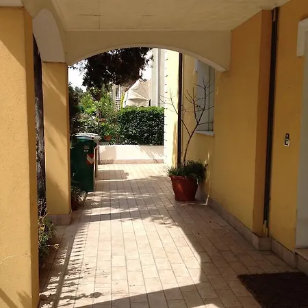 Hotel apartamentowy Yellow Rimini