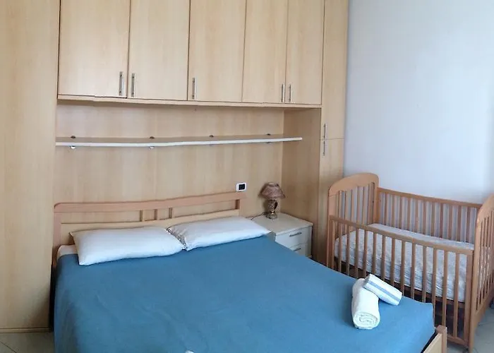 Yellow Apart Otel Rimini