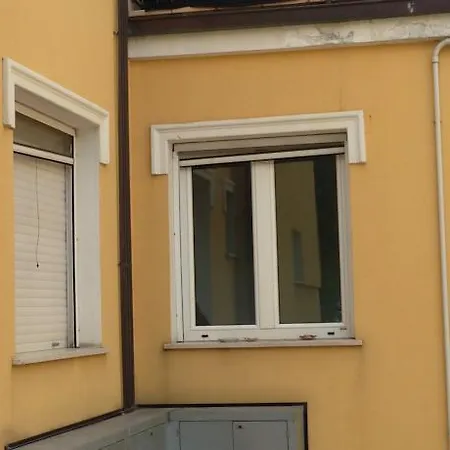 Yellow Aparthotel 3*